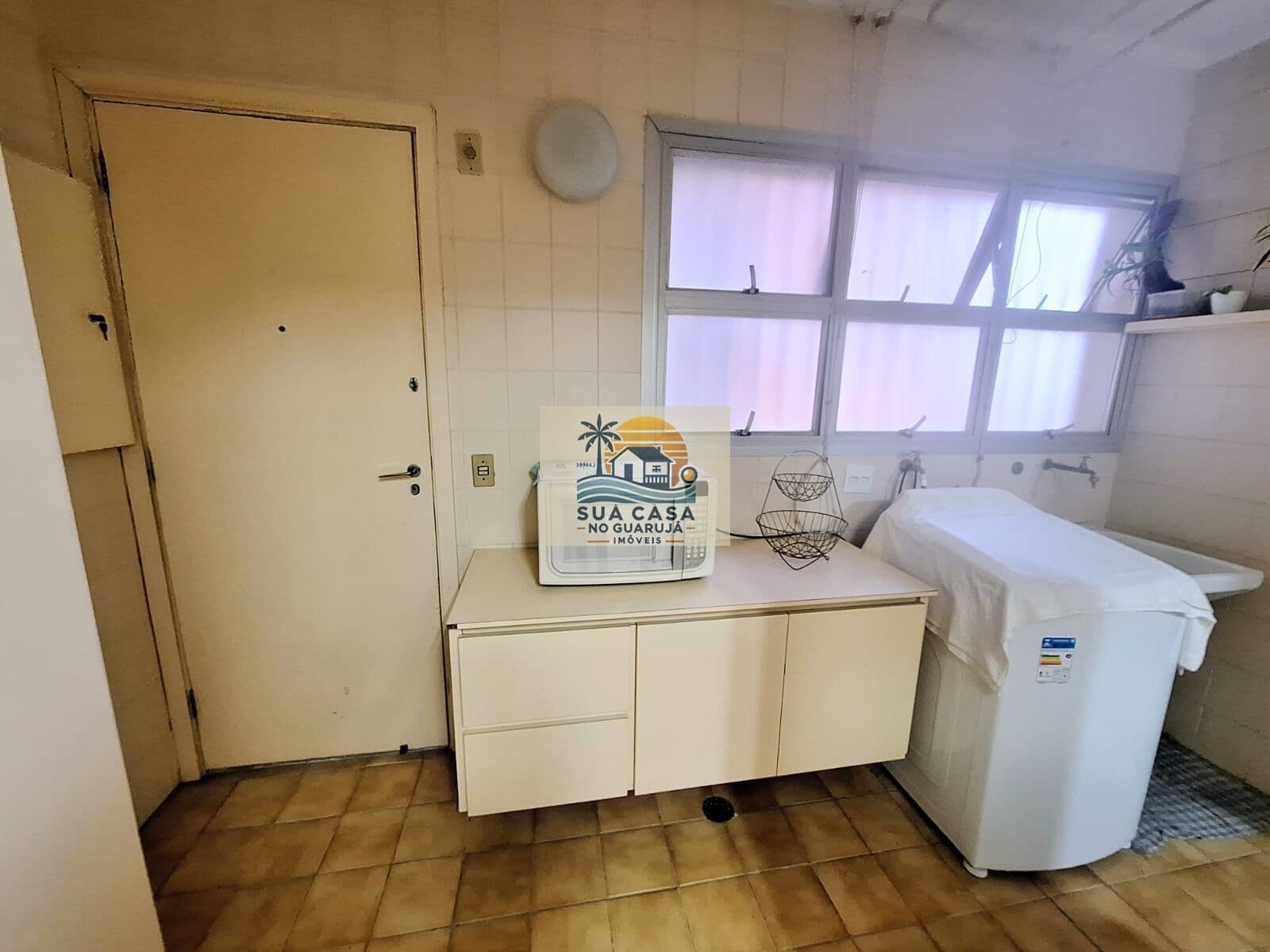 Apartamento 3 Dormitórios 1 suíte 135m² 4 Banheiros 2 vagas Pitangueiras, Guarujá/SP