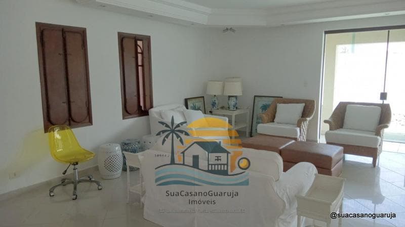Casa à venda no bairro Acapulco em Guarujá/SP
