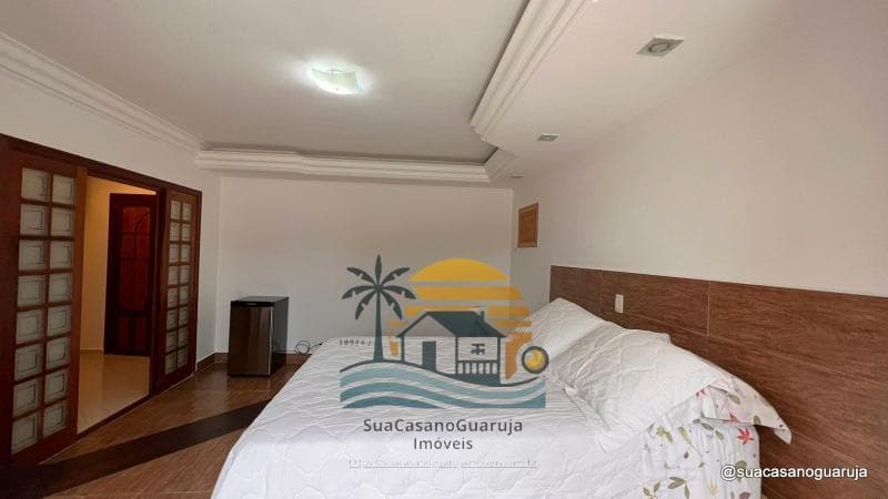 Casa à venda no bairro Acapulco em Guarujá/SP