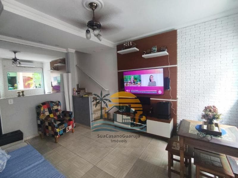 Casa à venda no bairro Jardim Las Palmas em Guarujá/SP