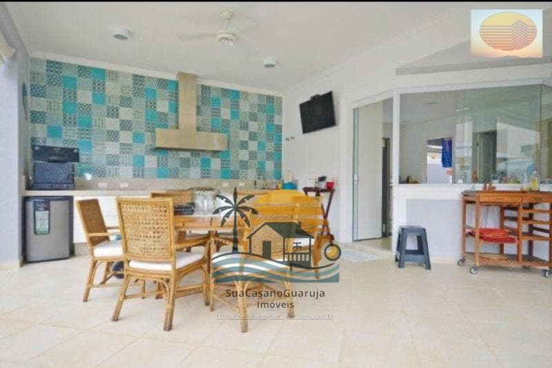 Casa à venda no bairro Jardim Acapulco em Guarujá/SP