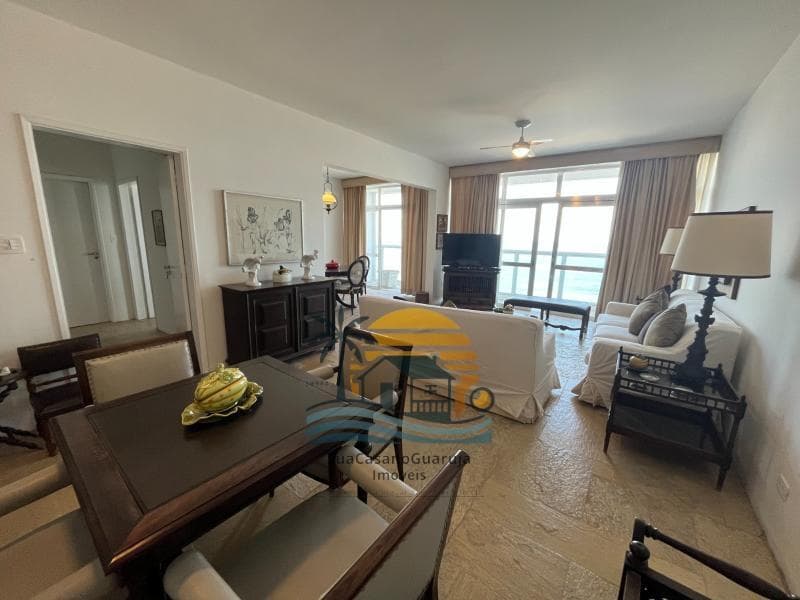Apartamento para alugar no bairro Pitangueiras em Guarujá/SP
