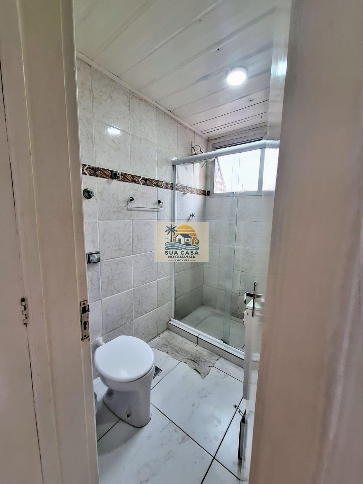 Apartamento à venda 1 domitorio 1 vaga na Praia das Pitangueiras Guaruja AP4931