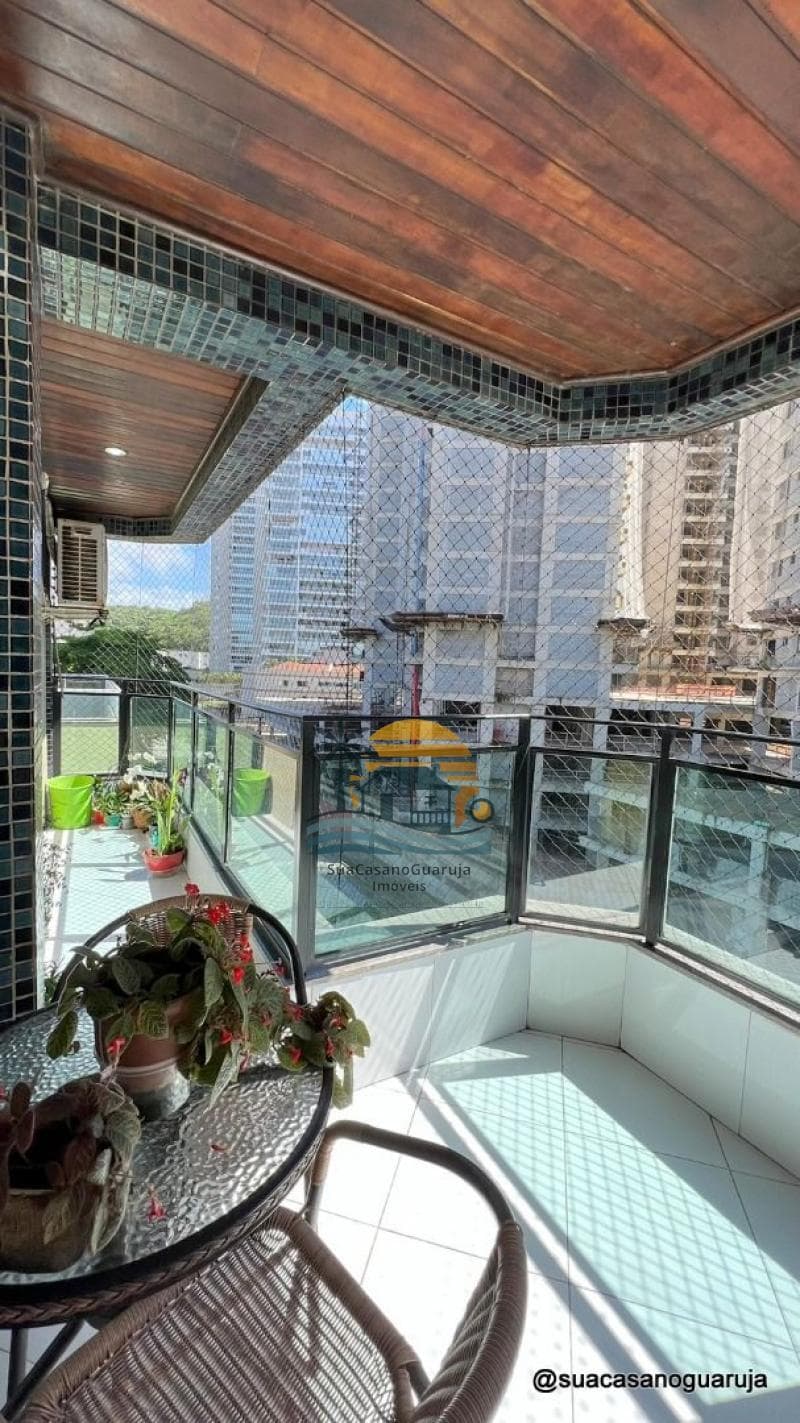Apartamento à venda no bairro Praia das Astúrias em Guarujá/SP