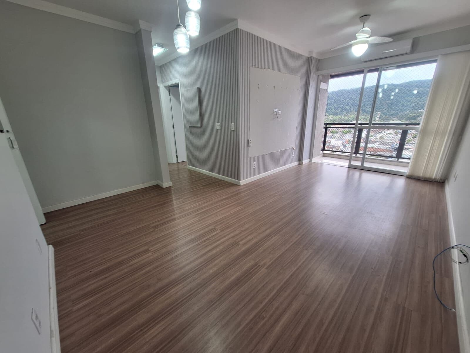 Apartamento venda 2 dormitorios 1 suite com lazer 80 m2 1 vaga 2 banheiros bairro balnerario cidade atlantica guaruja