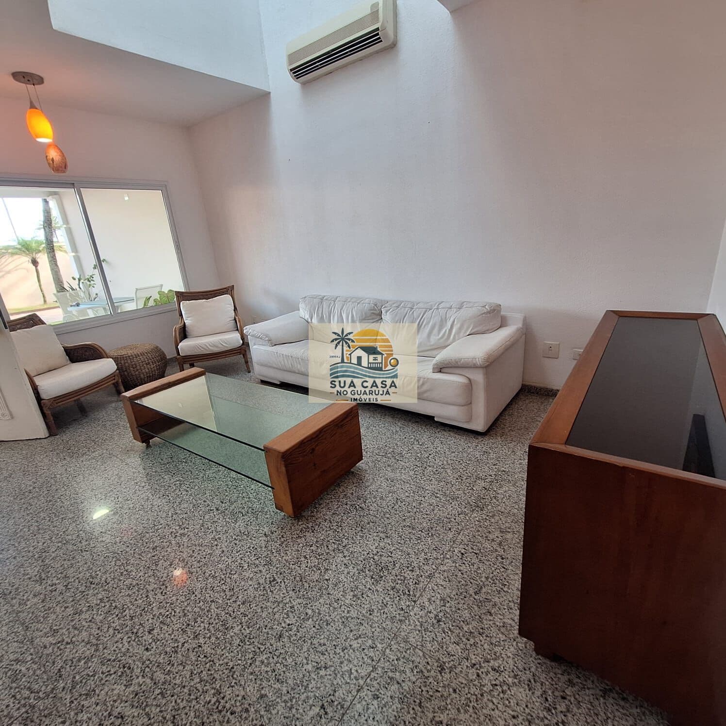 Casa em Condomínio Fechado na Praia da Enseada – 4 Suítes, Vista Mar e Churrasqueira Privativa Enseada Guaruja