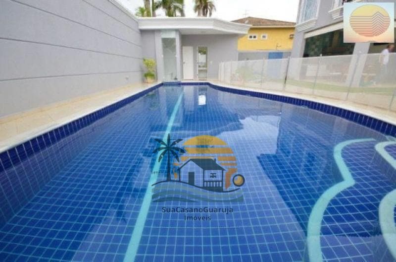Casa à venda no bairro Acapulco em Guarujá/SP