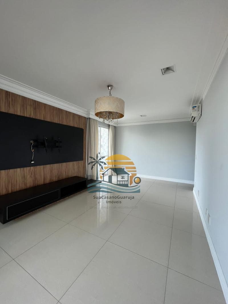 Apartamento à venda no bairro Vila Alzira em Guarujá/SP