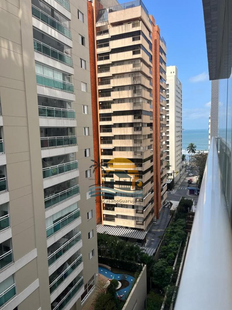 Apartamento à venda no bairro Vila Alzira em Guarujá/SP
