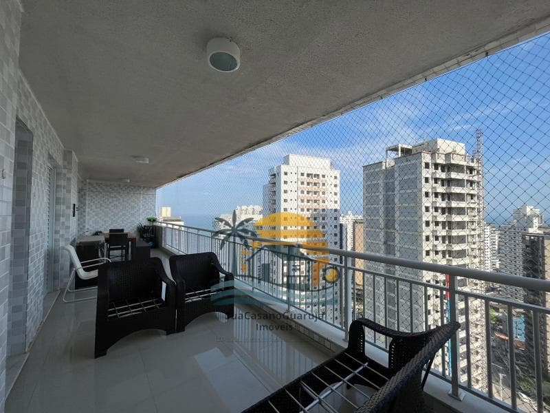 Apartamento à venda no bairro Vila Alzira em Guarujá/SP