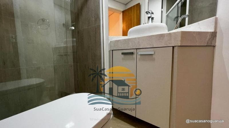 Apartamento à venda no bairro Morro Sorocotuba em Guarujá/SP