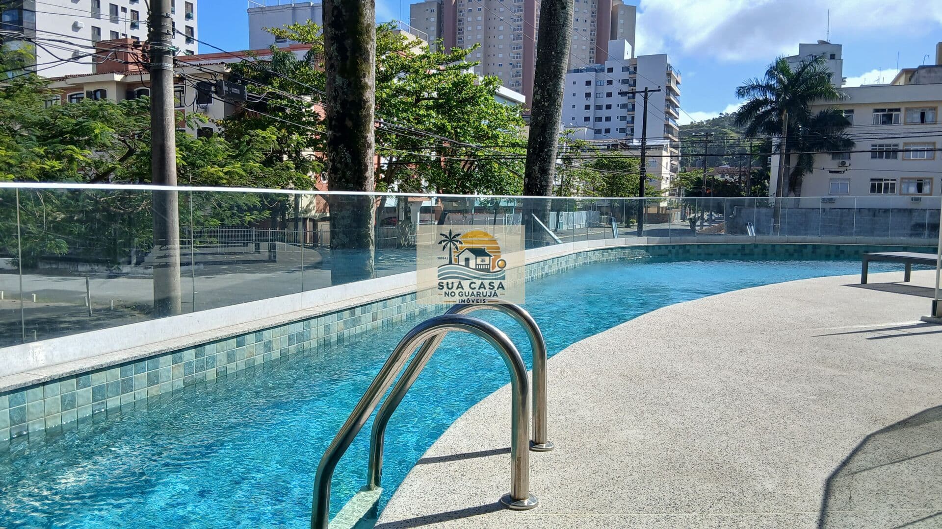 Apartamento Alto Padrão à Venda no Guarujá | Vista para o Mar, 3 Quartos e Condomínio Completo