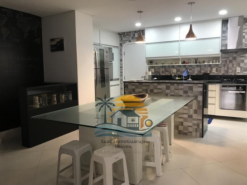 Apartamento à venda no bairro Pitangueiras em Guarujá/SP