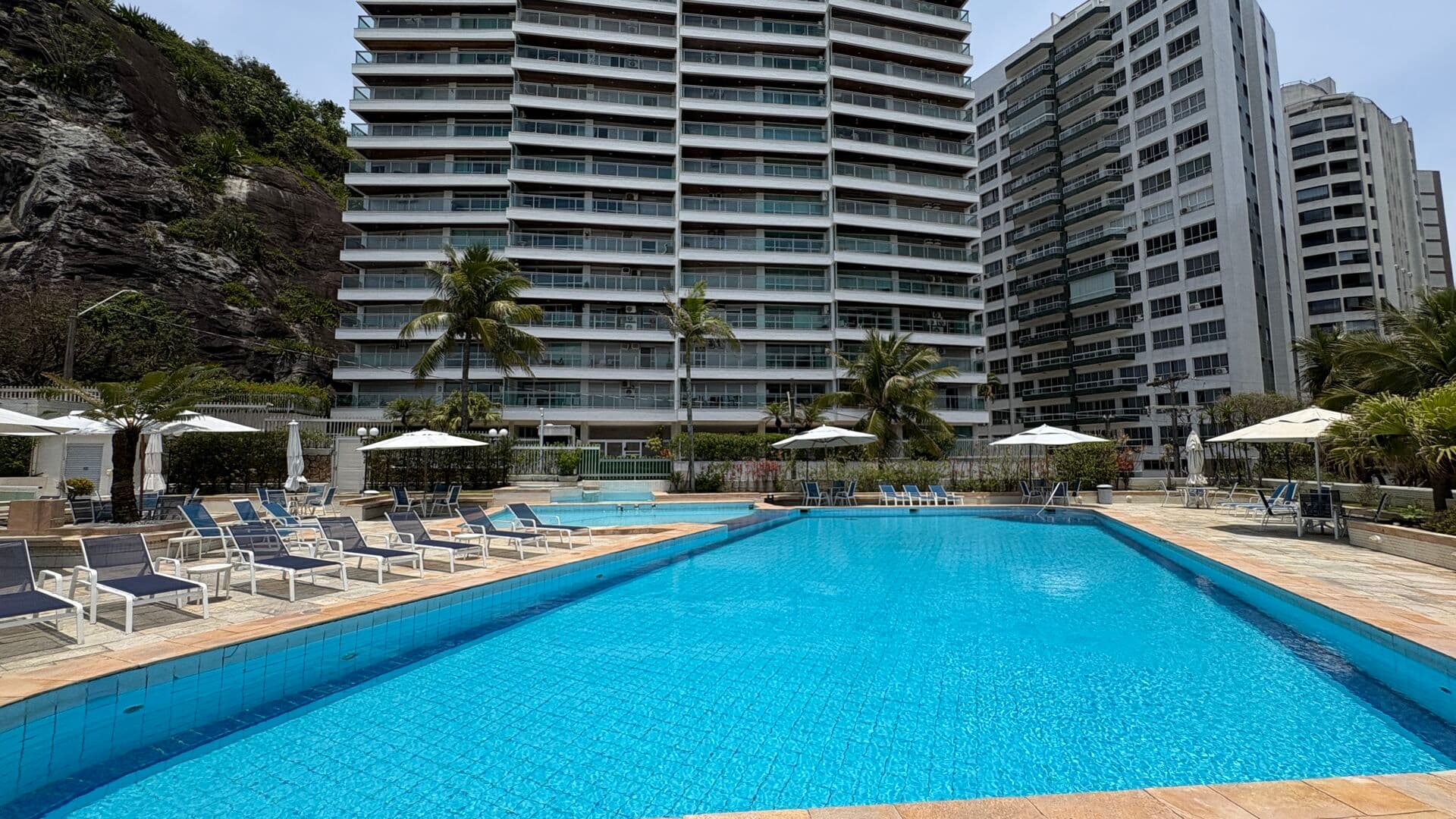 APARTAMENTO LUXO FRENTE MAR GUARUJÁ | PITANGUEIRAS | 3 DORMITORIOS | 2 VAGAS | LAZER CLUBE
