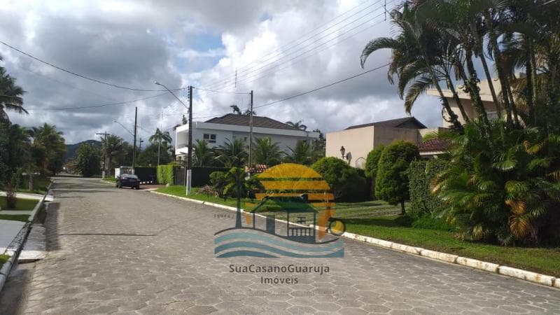Casa à venda no bairro Acapulco em Guarujá/SP