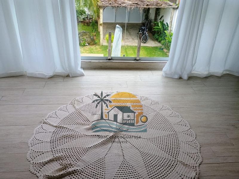 Casa à venda no bairro Guaiúba em Guarujá/SP