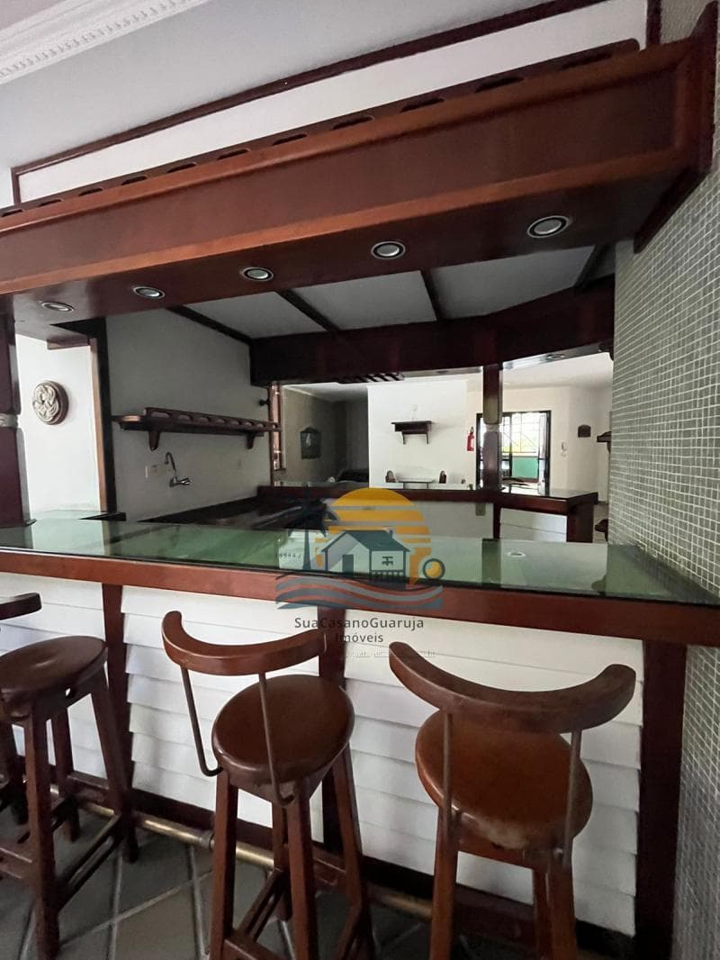 Apartamento para alugar no bairro Pitangueiras em Guarujá/SP