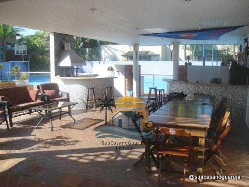 Casa à venda no bairro Acapulco em Guarujá/SP