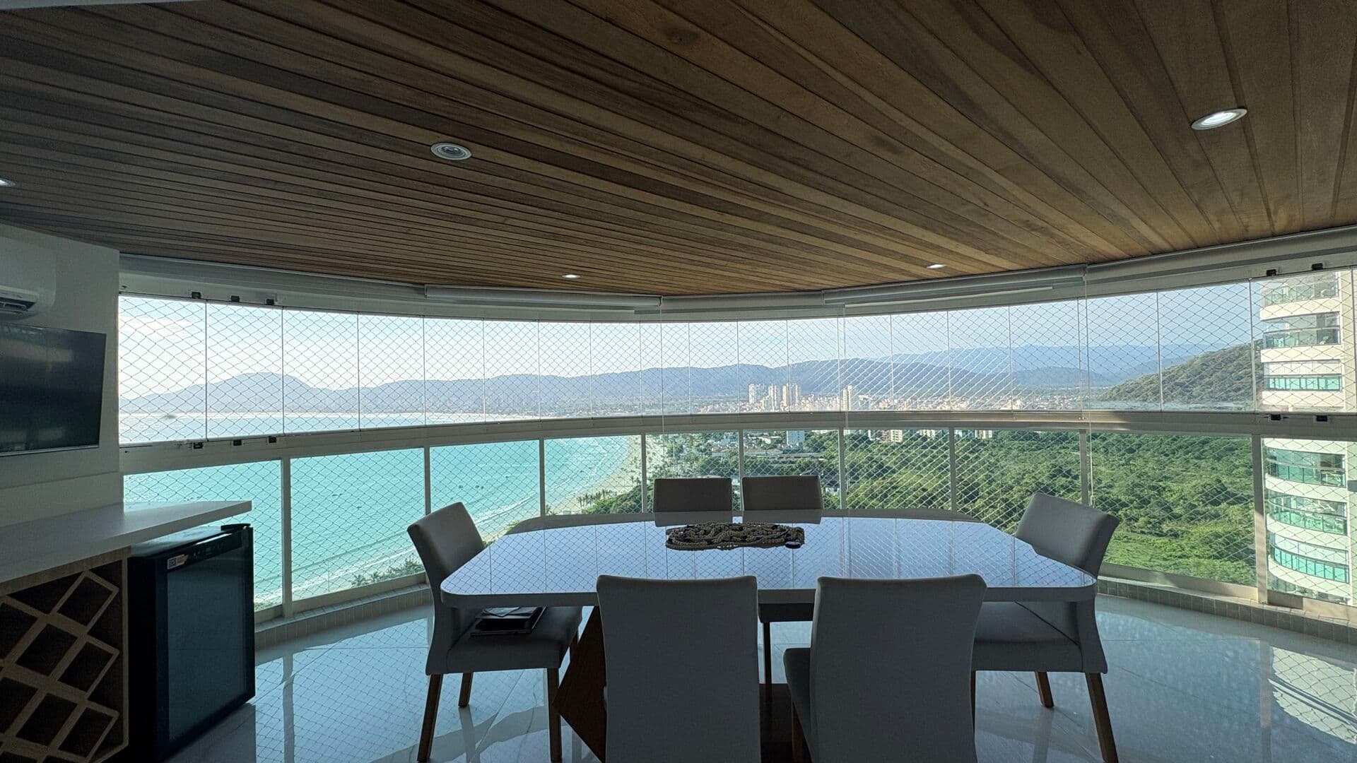 APARTAMENTO LUXO 5 SUÍTES FRENTE MAR GUARUJÁ | CONDOMÍNIO TORTUGAS | CLUBE COMPLETO