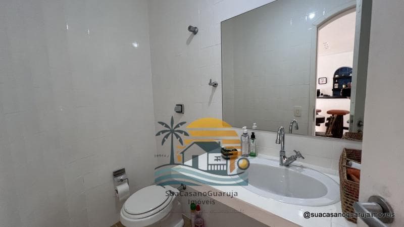 Casa à venda no bairro Peninsula em Guarujá/SP