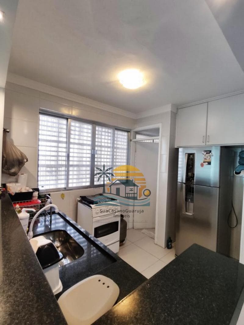 Apartamento à venda no bairro Vila Alzira em Guarujá/SP