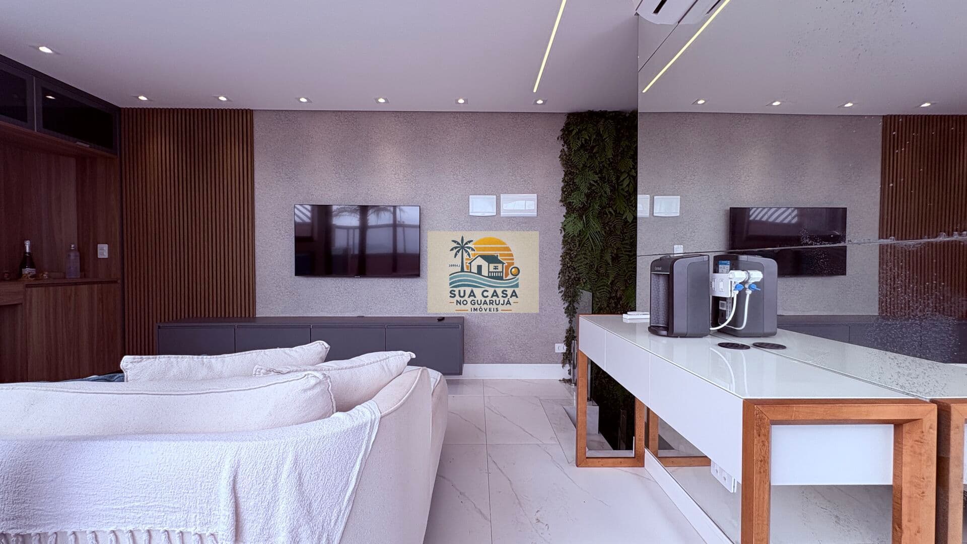 Apartamento Cobertura 3 dormitorios 1 suite com piscina e churrasqueira 1 vaga enseada guaruja