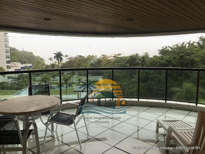 Apartamento à venda no bairro Parque Enseada em Guarujá/SP