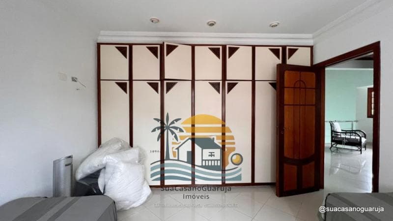 Casa à venda no bairro Jardim Acapulco em Guarujá/SP