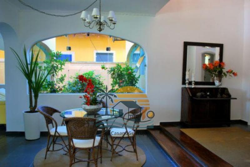 Casa à venda no bairro Jardim Acapulco em Guarujá/SP