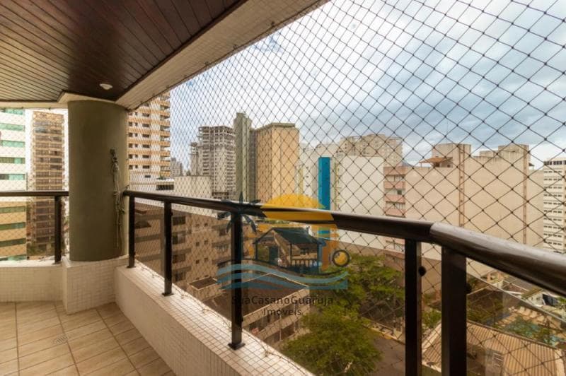 Apartamento à venda no bairro Vila Alzira em Guarujá/SP