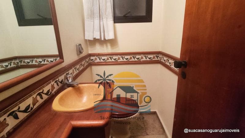Apartamento à venda no bairro Balneário Guarujá em Guarujá/SP