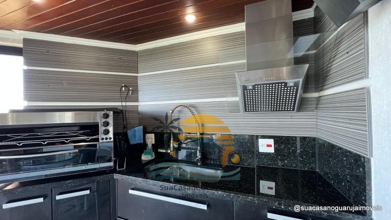 Apartamento à venda no bairro Sorocotuba em Guarujá/SP
