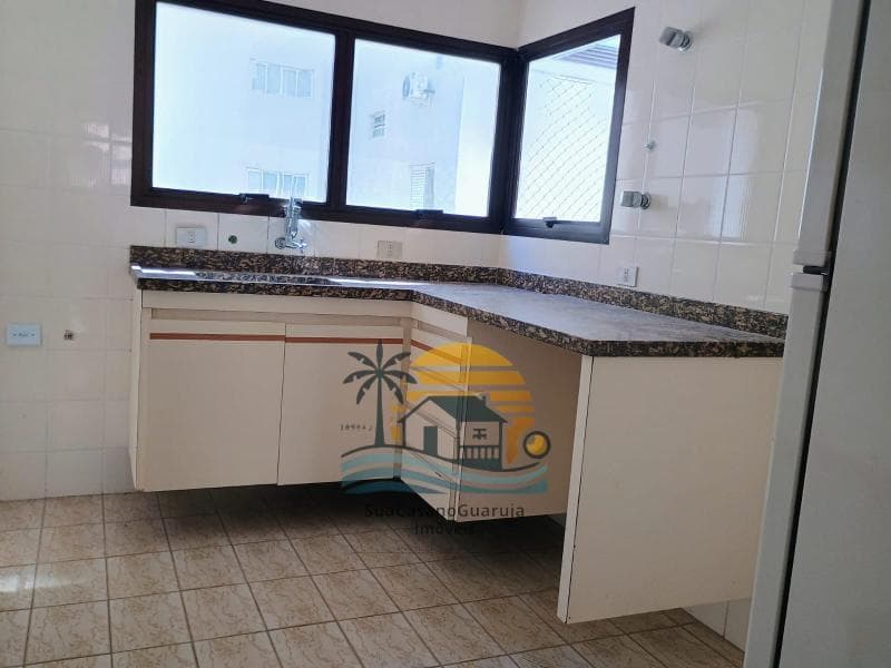 Apartamento para alugar no bairro Vila Alzira em Guarujá/SP
