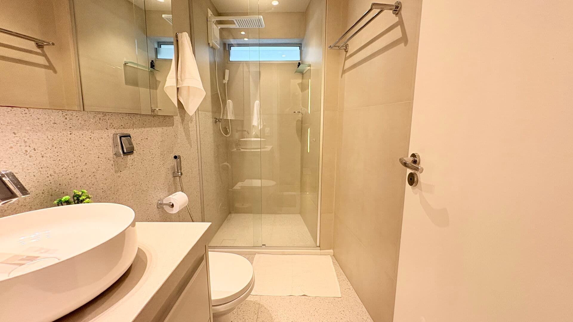 APARTAMENTO LUXO FRENTE MAR GUARUJÁ | PITANGUEIRAS | 3 DORMITORIOS | 2 VAGAS | LAZER CLUBE