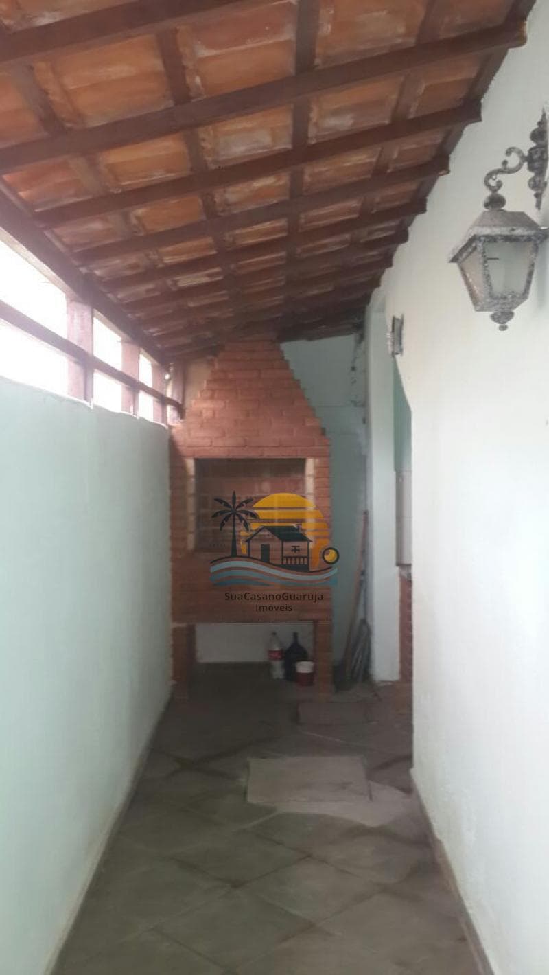 Casa à venda no bairro Jardim Las Palmas em Guarujá/SP