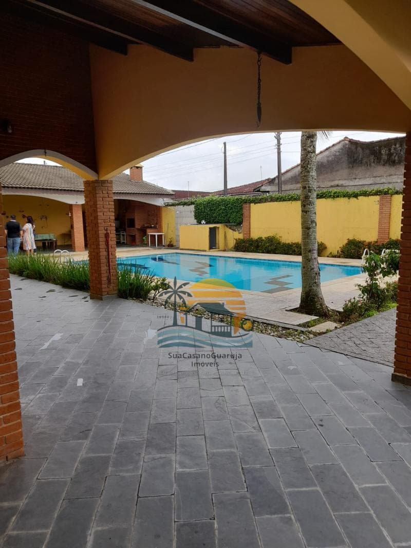 Casa à venda no bairro Centro em Itanhaém/SP