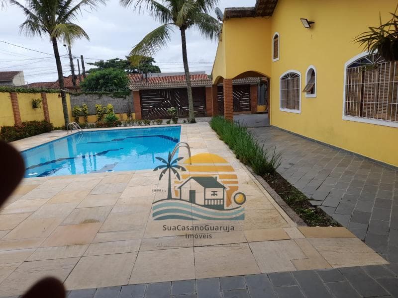 Casa à venda no bairro Centro em Itanhaém/SP