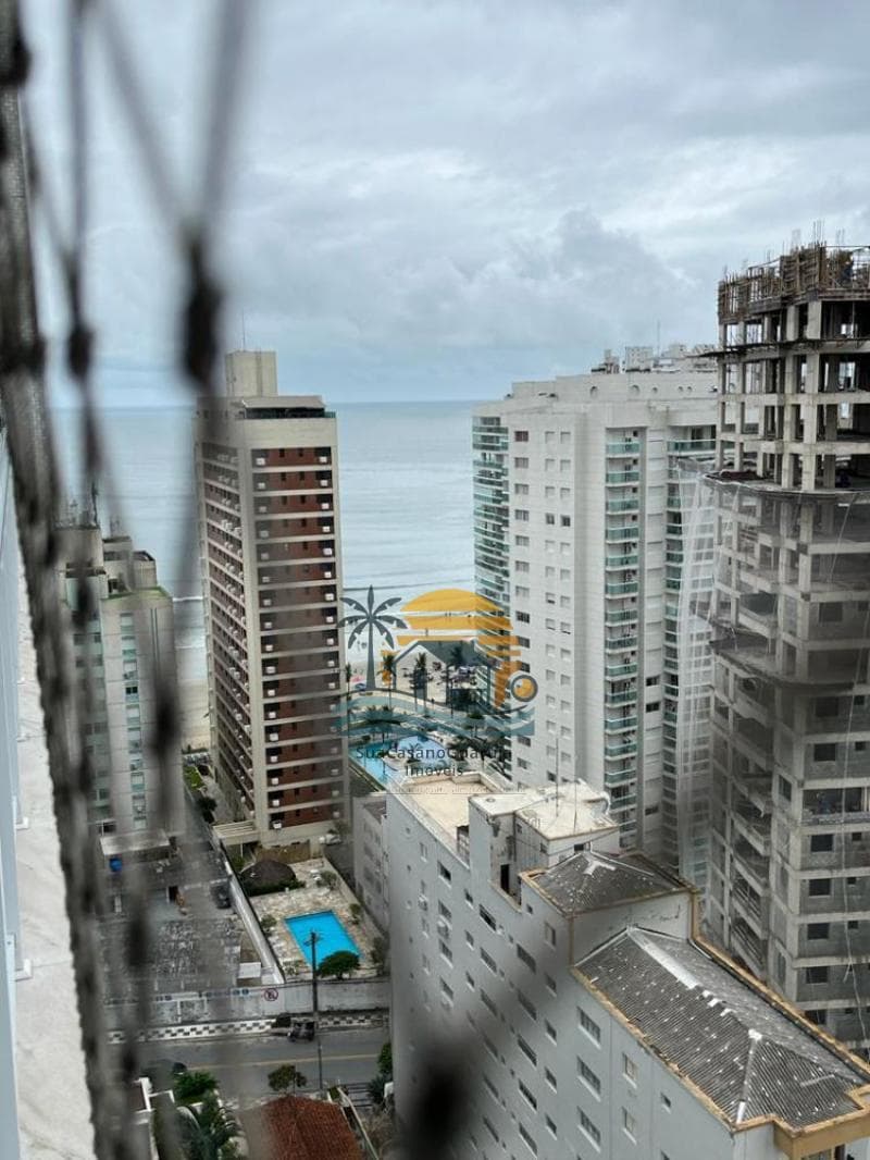 Apartamento à venda no bairro Vila Alzira em Guarujá/SP