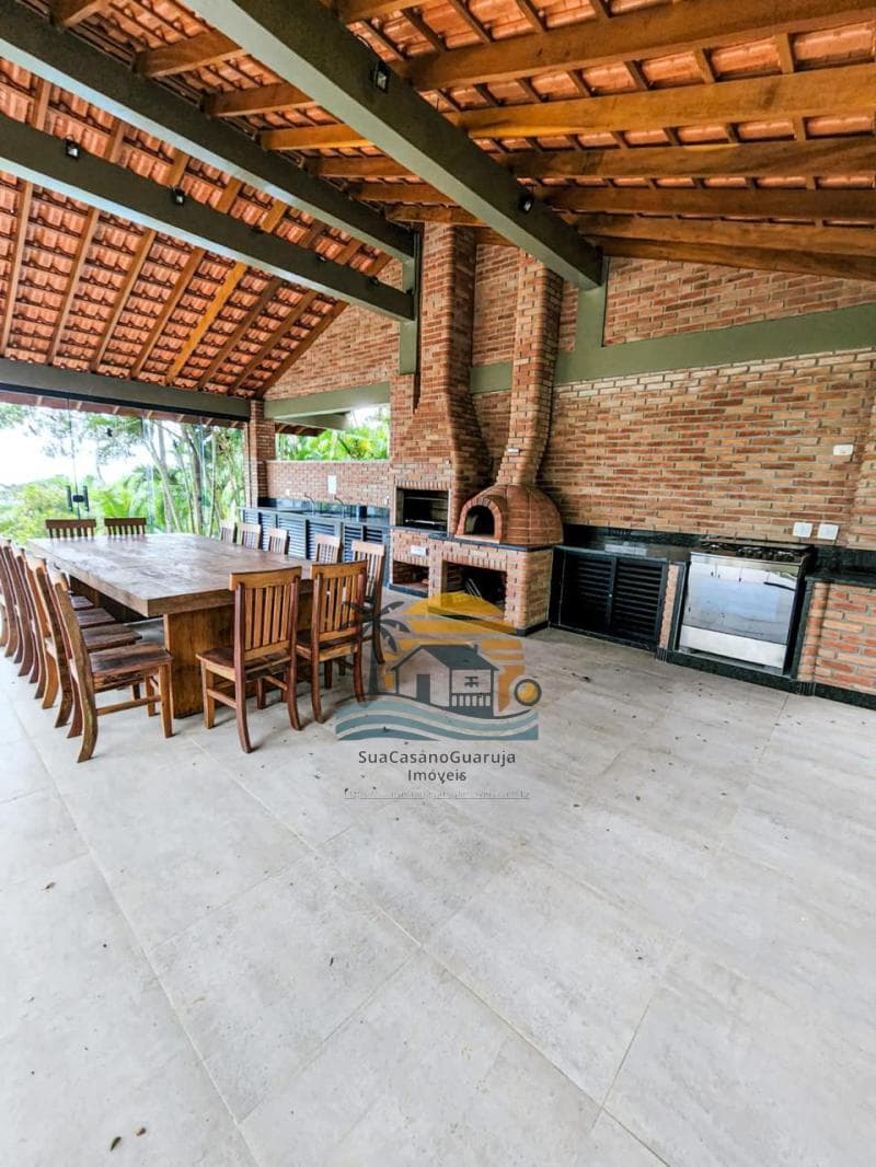 Apartamento à venda no bairro Morro Sorocotuba em Guarujá/SP