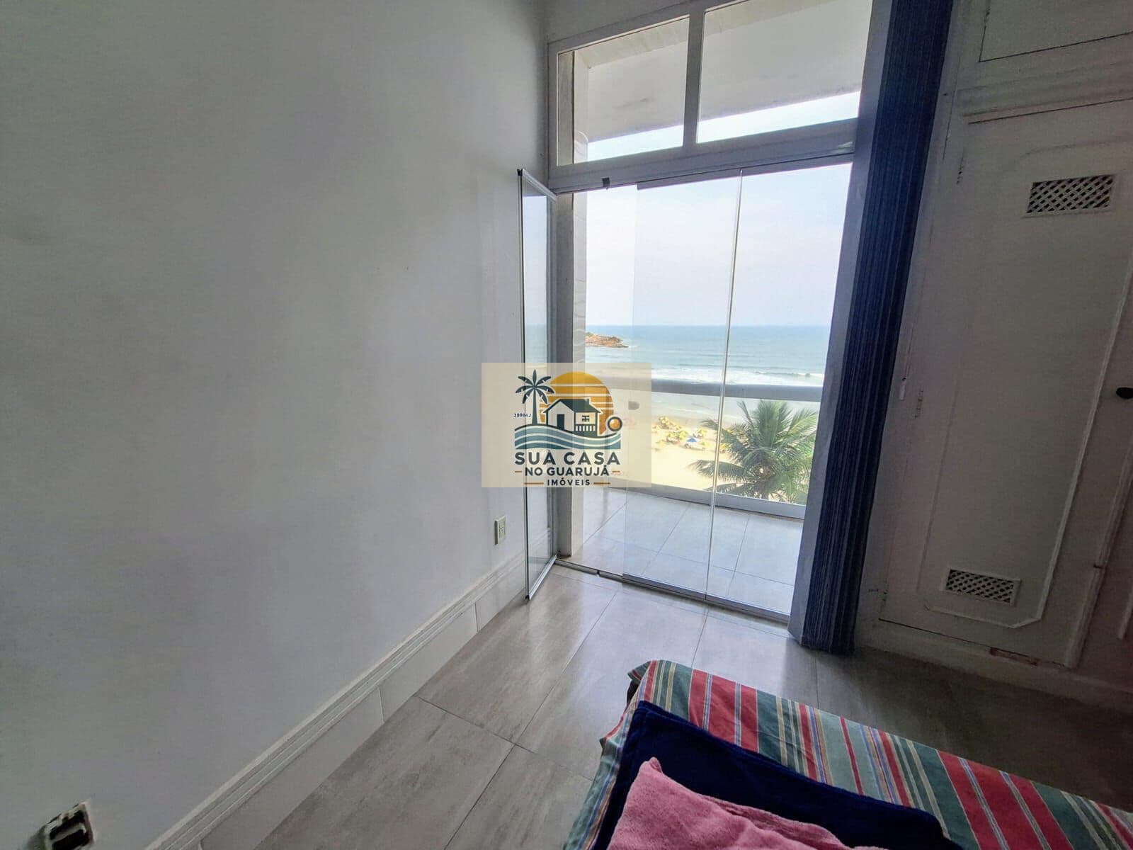 Apartamento Alto Padrão com 3 quartos sendo 2 suítes Frente Mar
