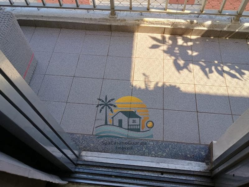Apartamento à venda no bairro Vila Alzira em Guarujá/SP