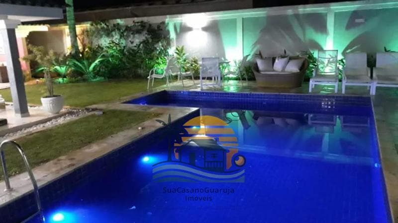 Casa à venda no bairro Acapulco em Guarujá/SP