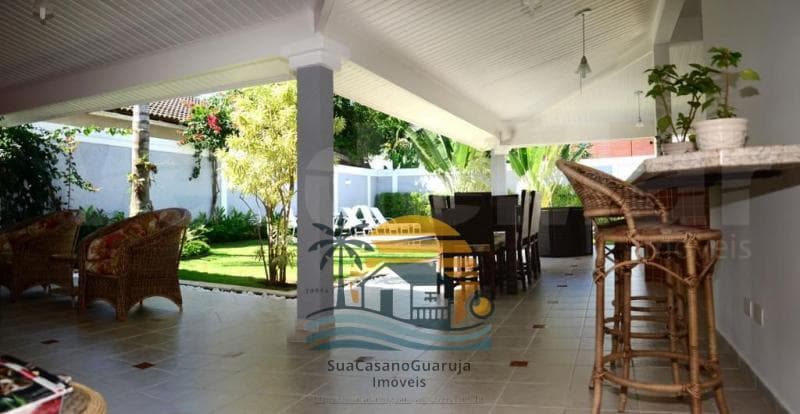 Casa à venda no bairro Acapulco em Guarujá/SP
