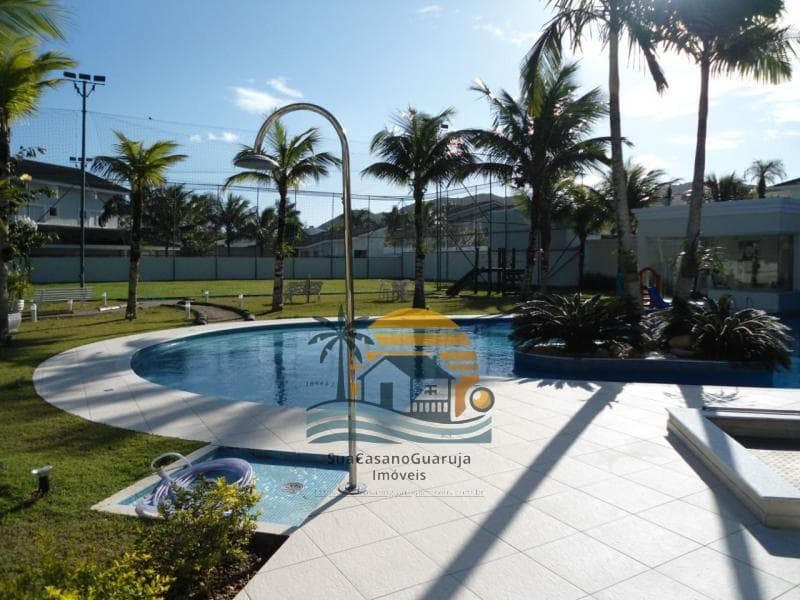 Casa à venda no bairro Acapulco em Guarujá/SP