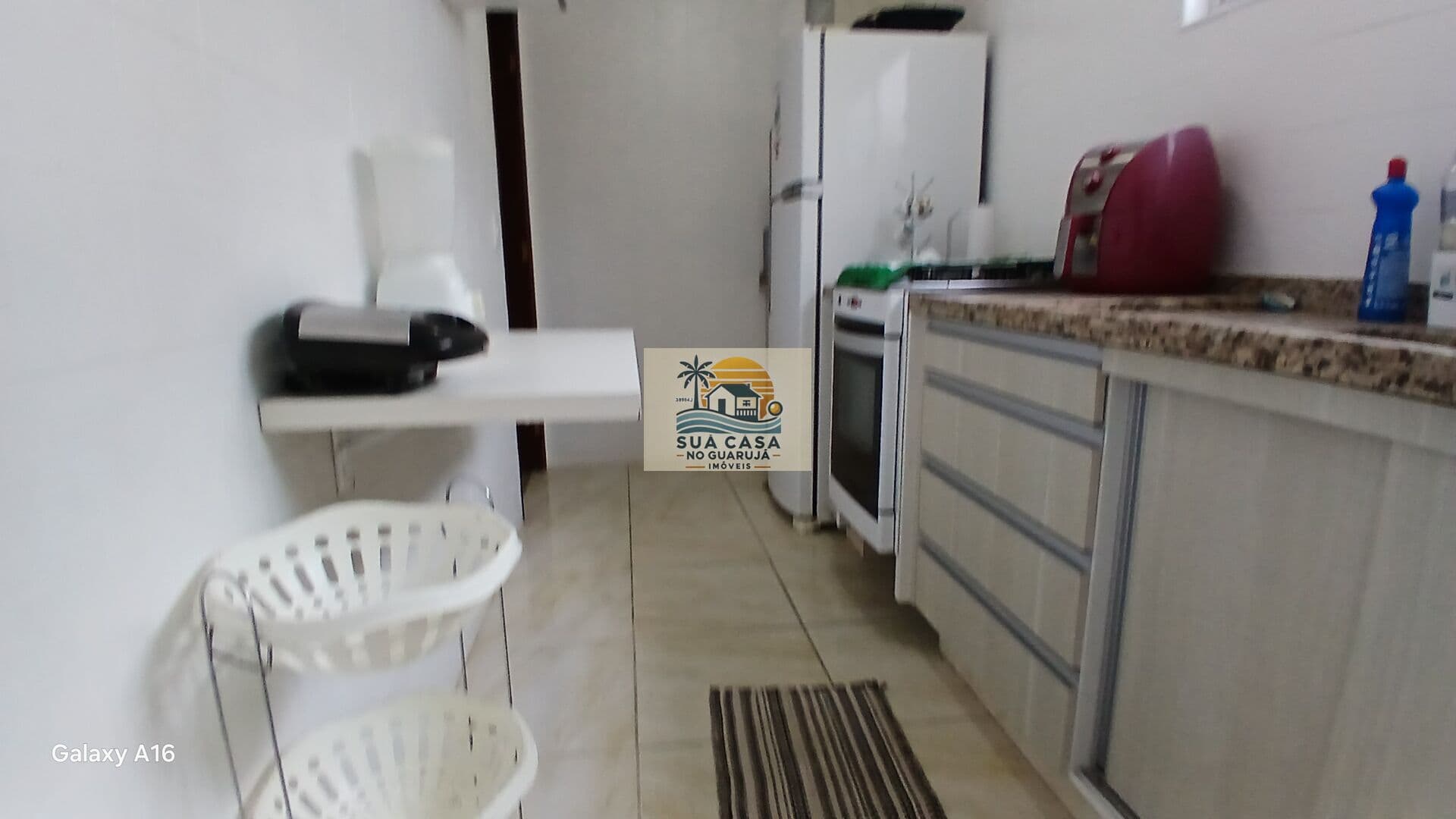 Apartamento com 3 dormitórios 1 suite à venda, 93 m² por R$ 300.000 - Jardim Virginia - Guarujá/SP