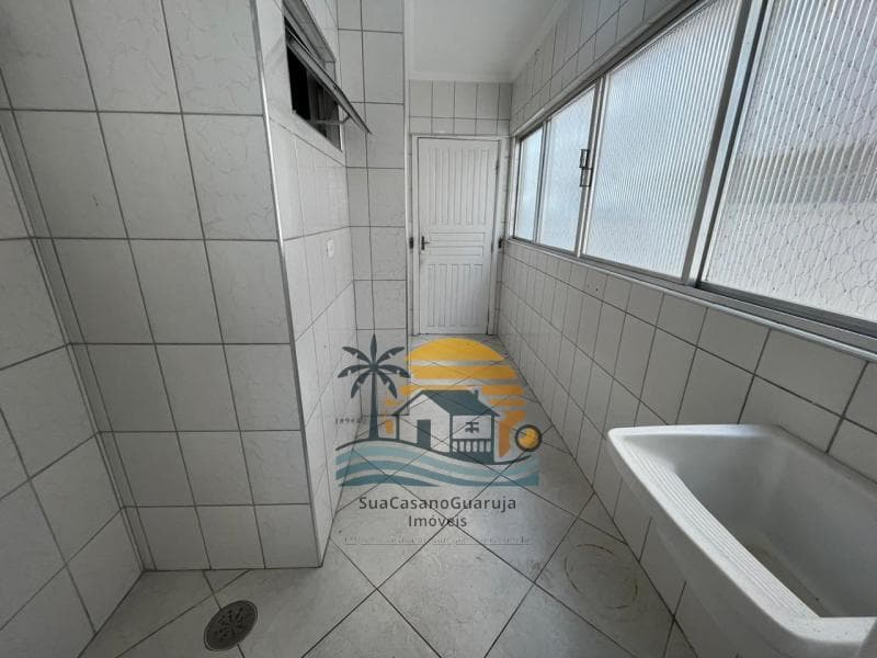 Apartamento para alugar no bairro Barra Funda em Guarujá/SP