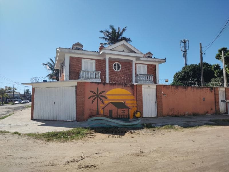 Casa à venda no bairro Mar e Céu em Guarujá/SP