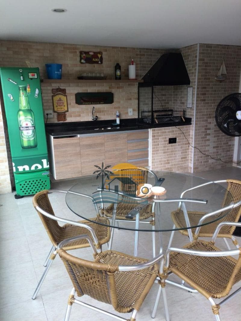 Apartamento à venda no bairro Jardim Astúrias em Guarujá/SP