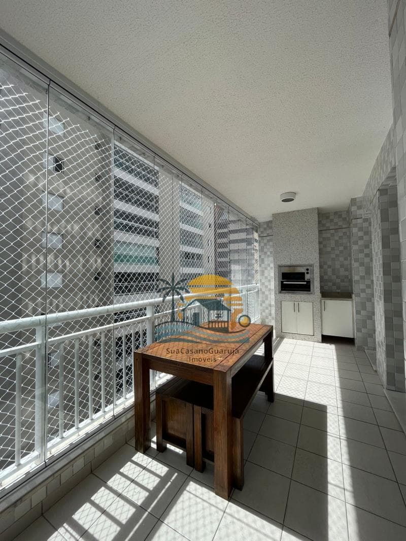 Apartamento à venda no bairro Vila Alzira em Guarujá/SP