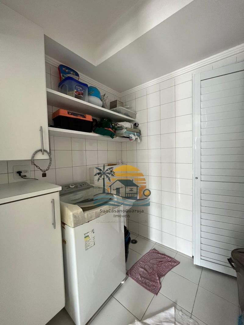Apartamento à venda no bairro Vila Alzira em Guarujá/SP